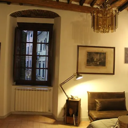 La Porta Sui Monti Di Luna *